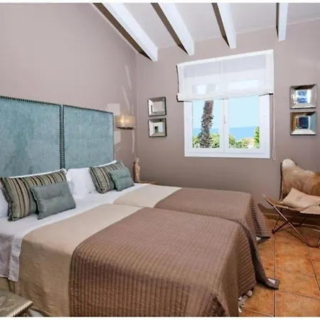 Bini Cel For 6 Pax In Villa