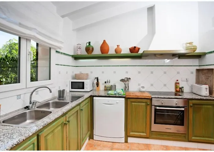 Bini Cel For 6 Pax Heated Pool On Request