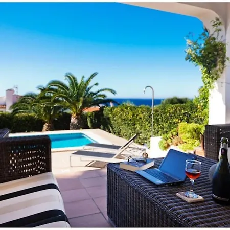 Villa Bini Cel For 6 Pax In Binibeca *